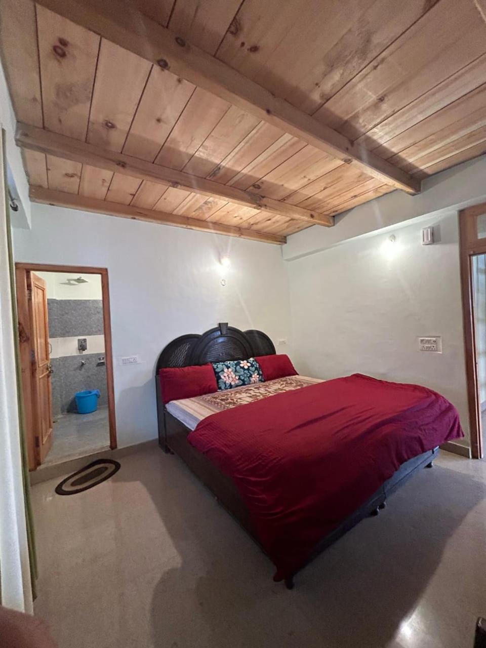 Kalgha New Brahma Cafe Guest House חדר תמונה